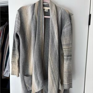 Lovestitch Gray and Cream Ombré Women's Sweater 🩶